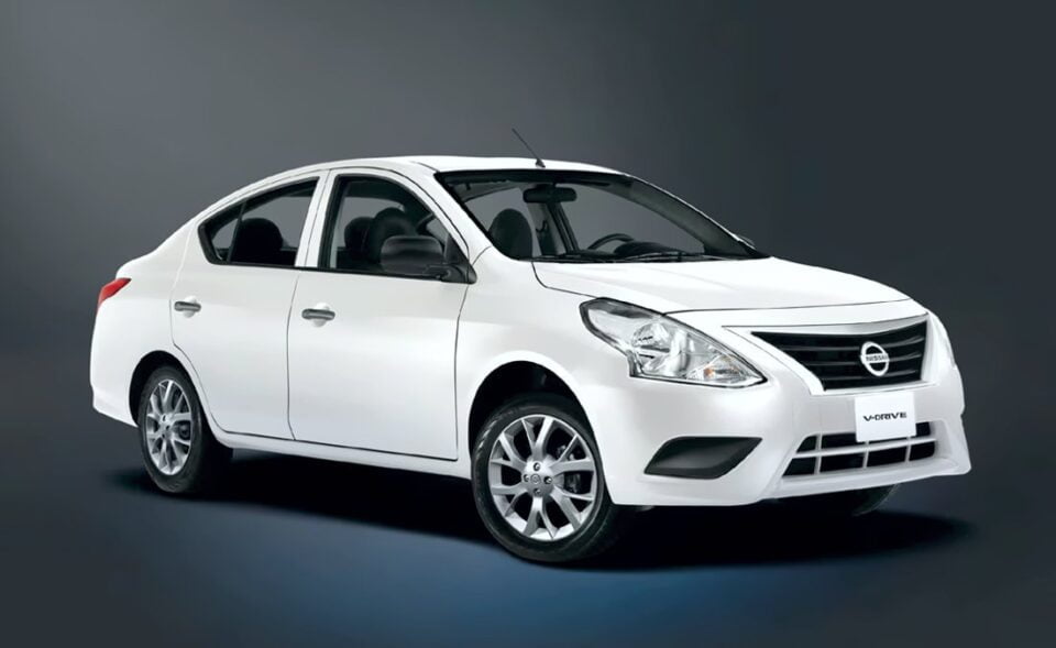 El Nissan VDrive 2023, el sedán mas economico de Nissan en México