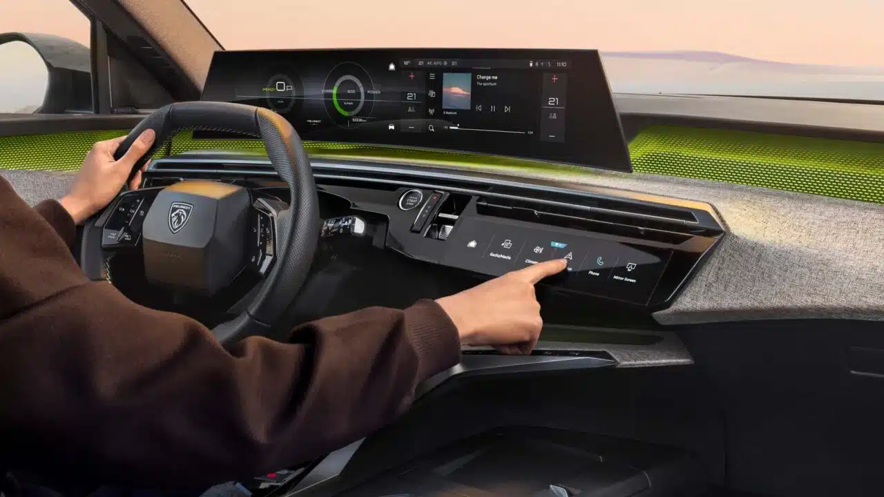 Peugeot 5008 2025 tablero