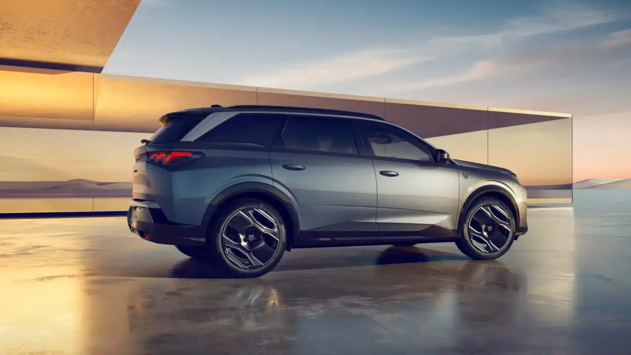Peugeot 5008 2025 lateral