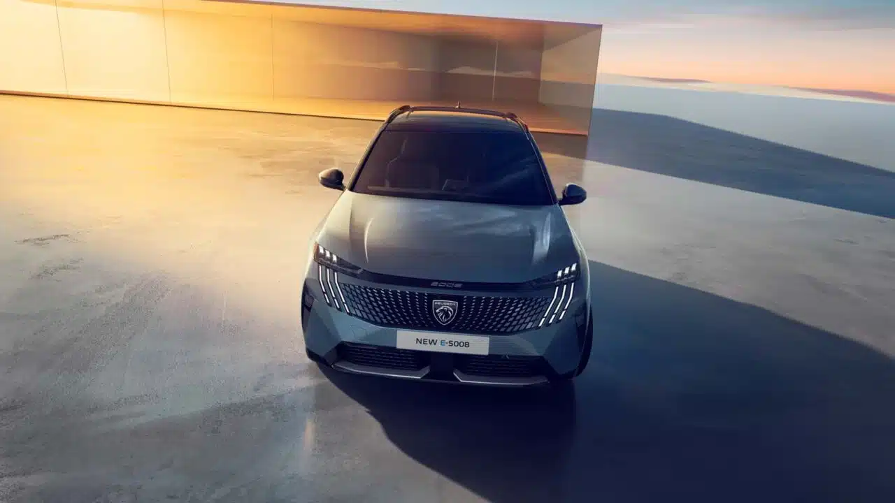 Peugeot 5008 2025 frente