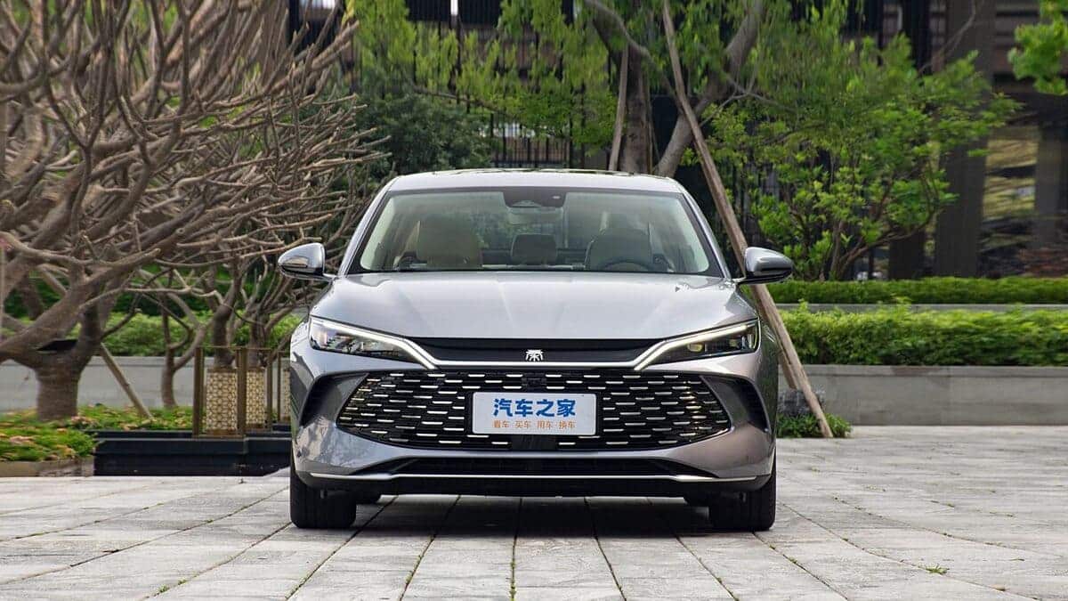 BYD Qin L DM-i frente
