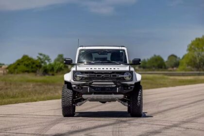 Ford Bronco VelociRaptor 500 frente