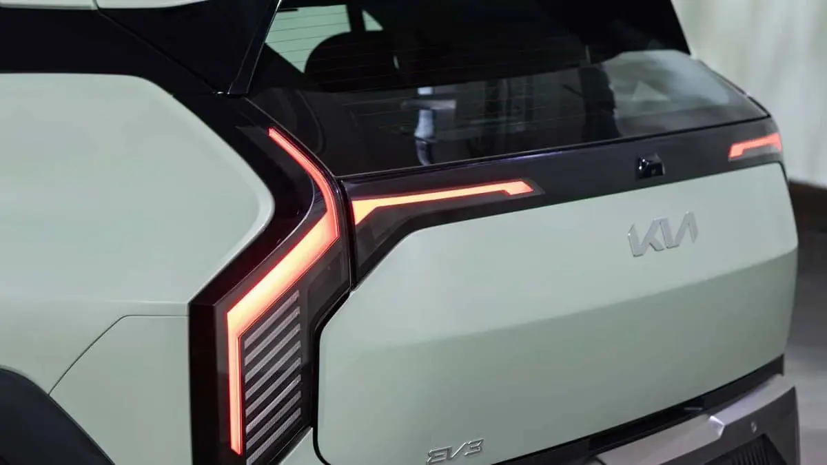 Kia EV3 luz stop
