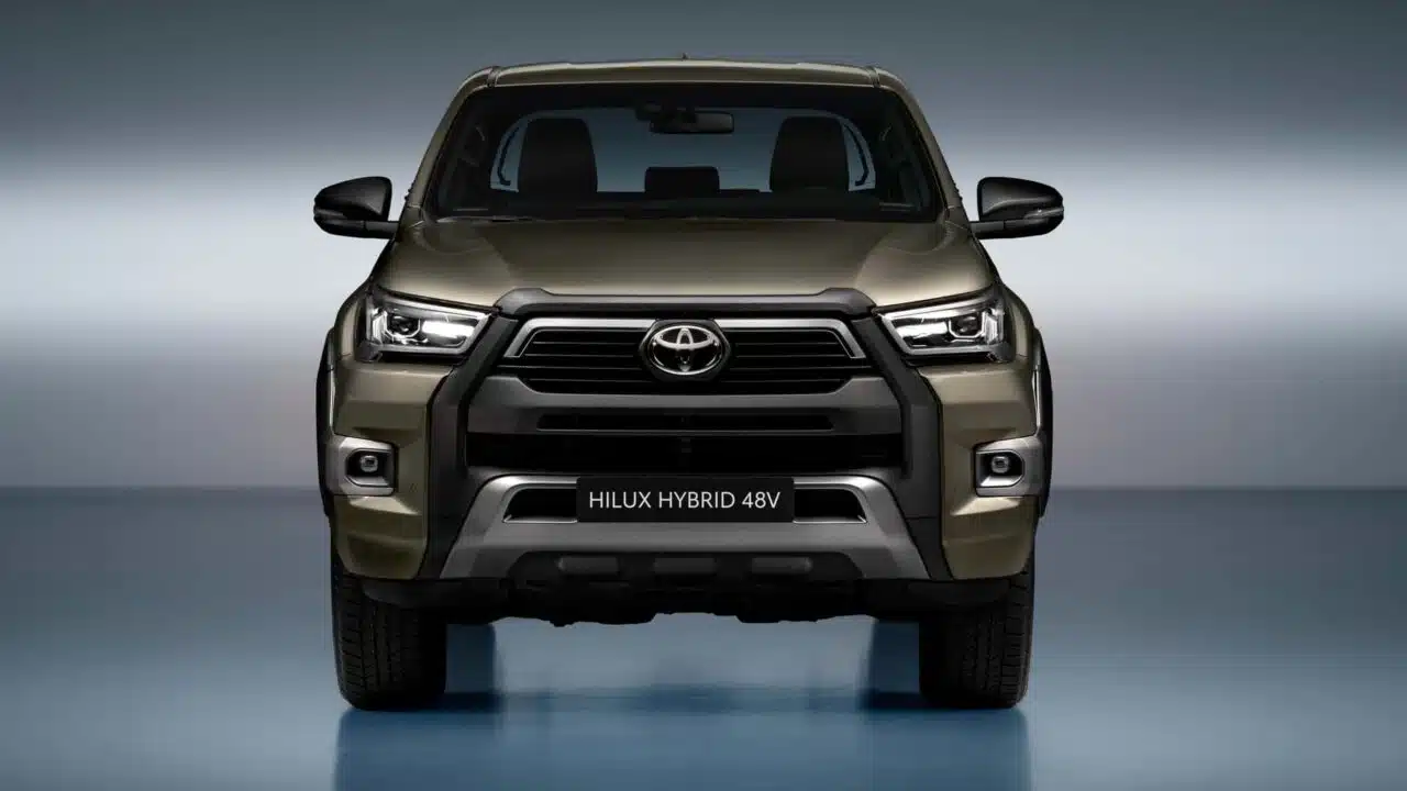 Toyota Hilux 2024 Híbrida front