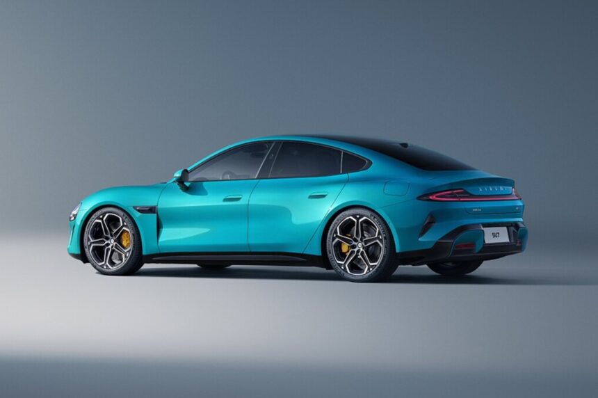 Canadá Aplica Arancel del 100% a Autos Eléctricos de China