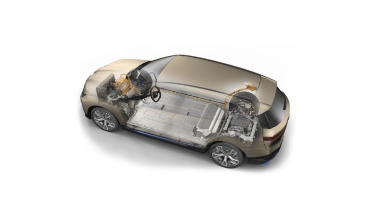 Toyota Innova con Patente de Motores Eléctricos Integrados en las Ruedas