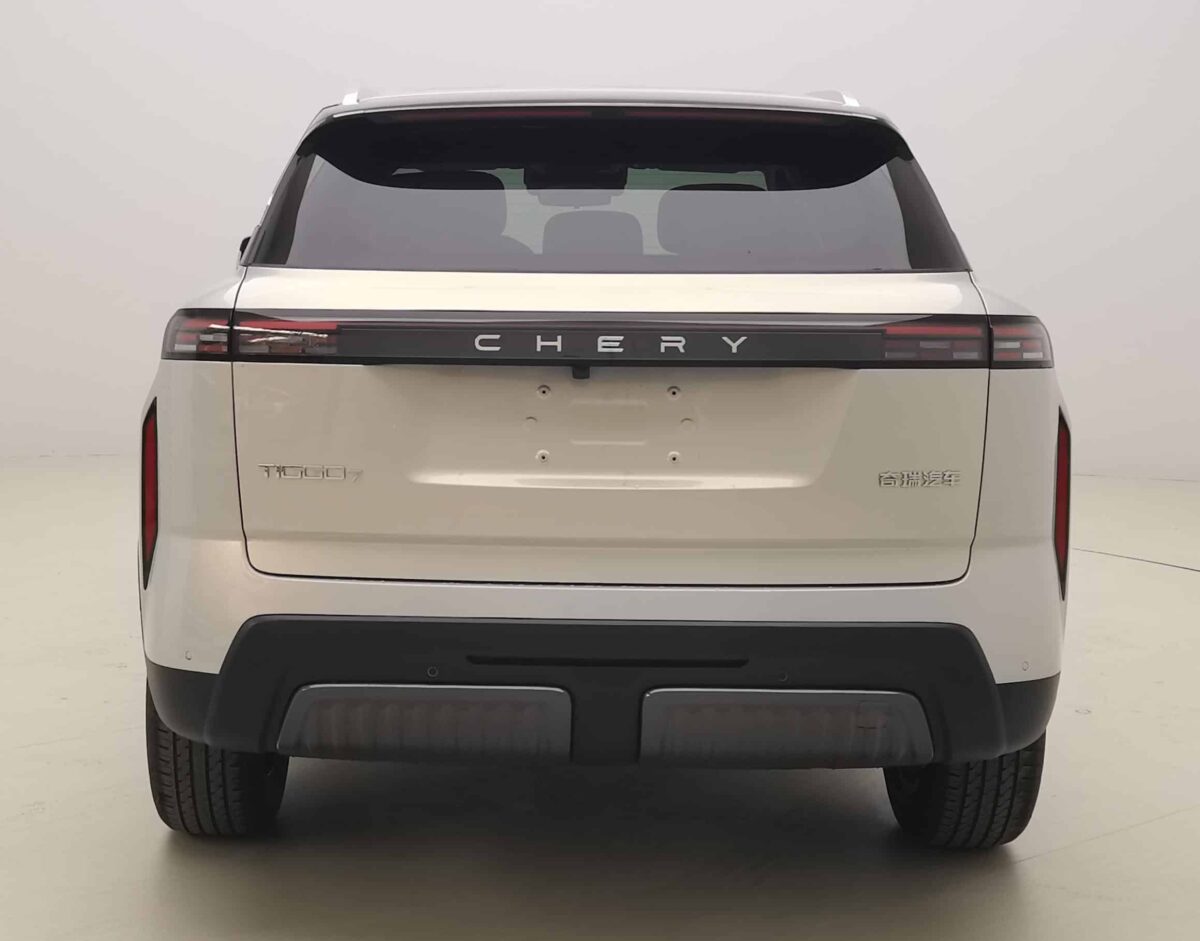 Chery Tiggo 7 Sport: Un Vistazo Detallado 6 Chery Tiggo 7 Sport detrás