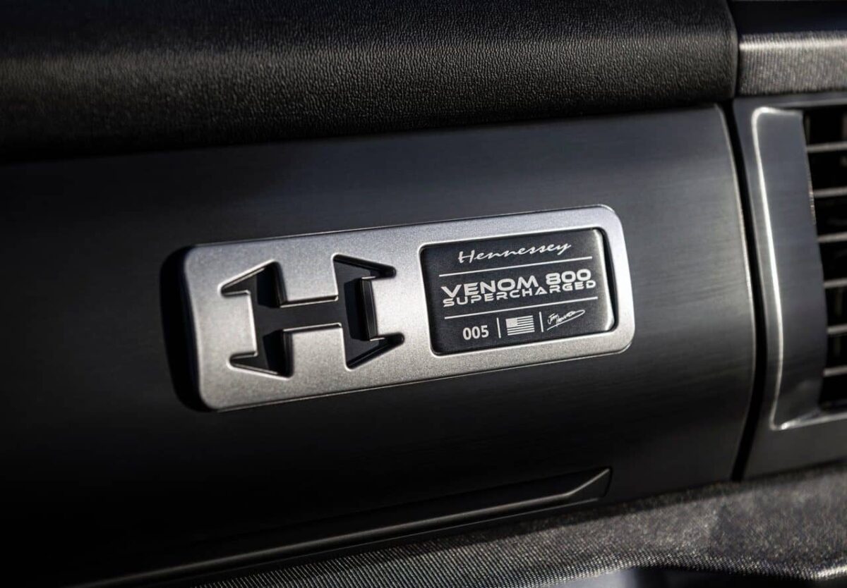 Hennessey Venom 800 F-150: ¿El Nuevo Rey de las Camionetas Todoterreno? 4 Hennessey Venom 800 F-150 chapa