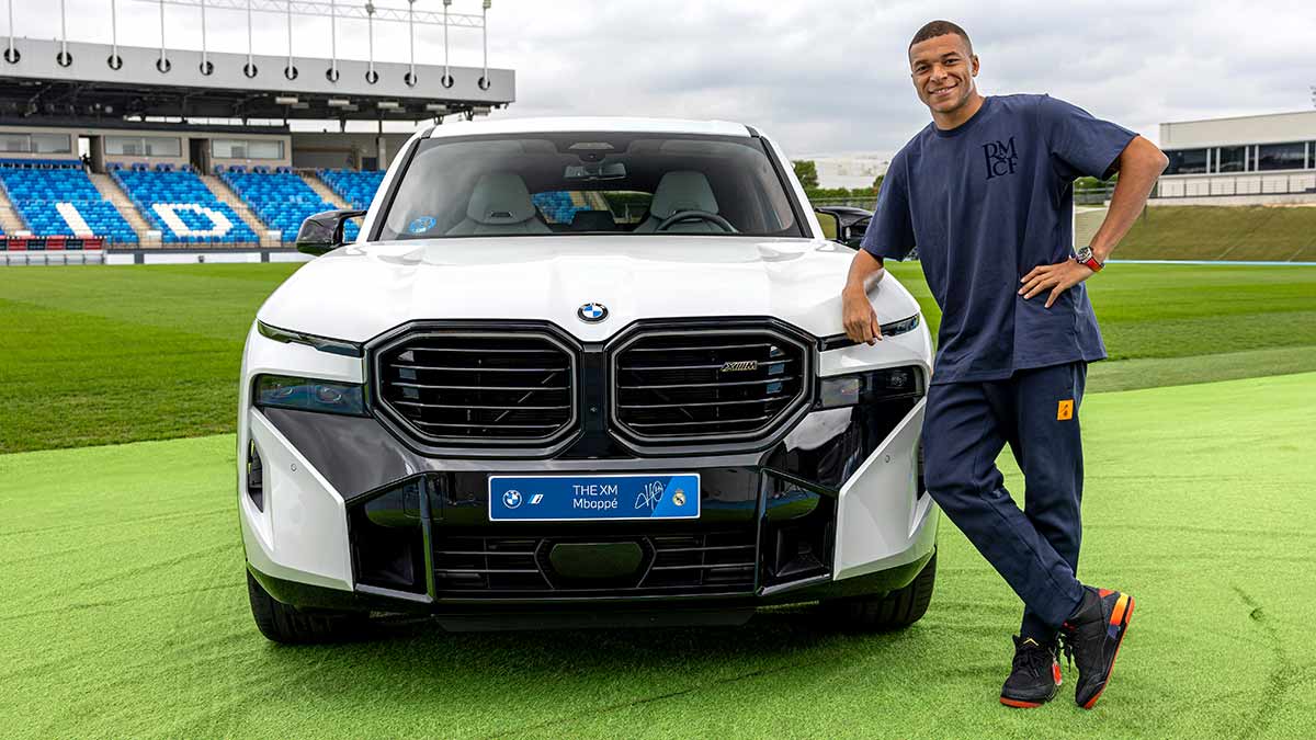 Real Madrid Ya Tienen sus Nuevos Autos BMW para la Temporada 2024-2025 2 Real Madrid Ya Tienen sus Nuevos Autos BMW 003