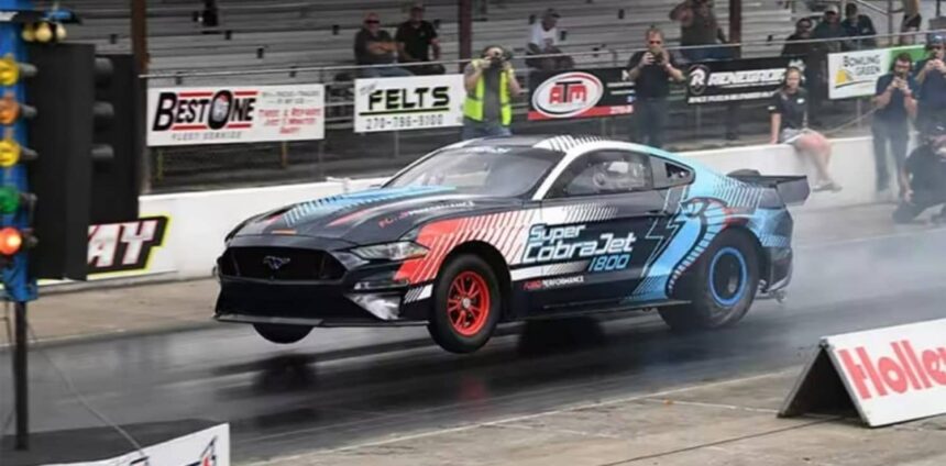 Ford Mustang Super Cobra Jet 1800: Récords en el 1/4 de Milla