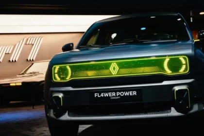 ¿Retornan los Faros Amarillos? Renault apuesta por la nostalgia.