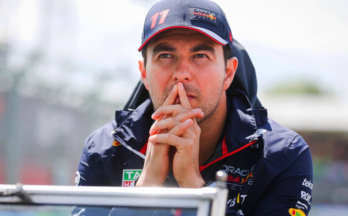 Rumores Sobre el Futuro de Checo Pérez en Red Bull 2 Checo Peres preocupado