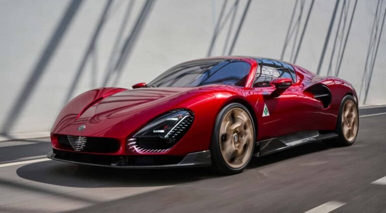 Alfa Romeo 33 Stradale: Últimas Pruebas Antes de la Entrega Final