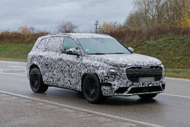 Audi Q7 y SQ7 2026: Diferencias Descubiertas en Fotos Espía Nuevas