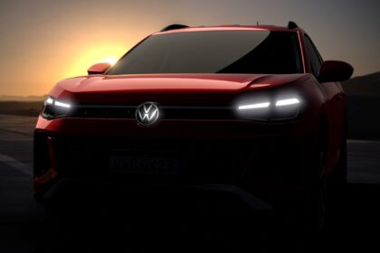 Volkswagen enfrenta retos: vende planta en China y cierra fábricas en Alemania.