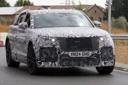 El Freelander Regresa: Un SUV de 3 Filas y Más de 5 Metros