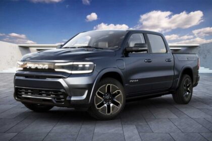 Ram Retrasa el Lanzamiento de su Pickup Eléctrica para 2026