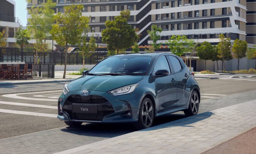 Toyota Yaris 2025: Innovación Híbrida y Tecnología Deportiva