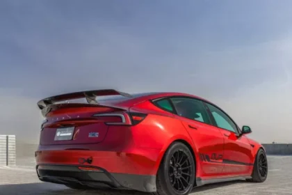 ¿Vale la Pena Invertir en el Paquete de Rendimiento del Tesla Model 3?