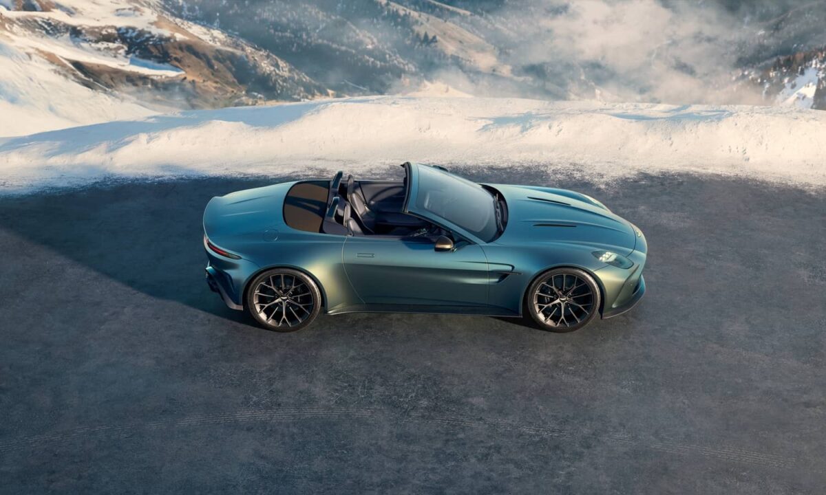 Aston Martin Vantage Roadster 011 Aston Martin Vantage Roadster 2025 vista lateral