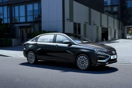 Lada Aura: El Sedán que Revoluciona Confort y Tecnología en Rusia