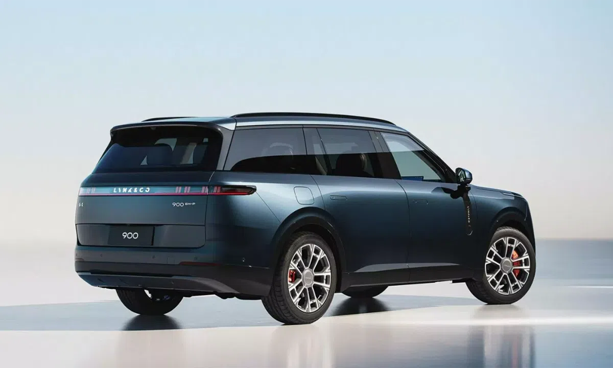 lynk co 900 002.png Lynk & Co 900 visto desde atrás