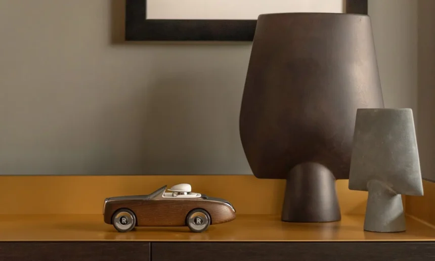 Rolls-Royce Cameo: Lujo en Miniatura con un Toque de Arte
