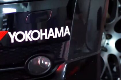 YOKOHAMA ADVAN: Neumáticos Deportivos para Autos de Alto Rendimiento