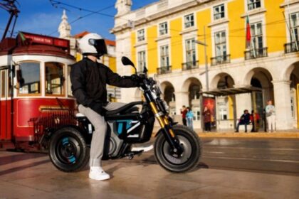 BMW CE 02: La Moto Eléctrica Más Singular de la Marca Alemana