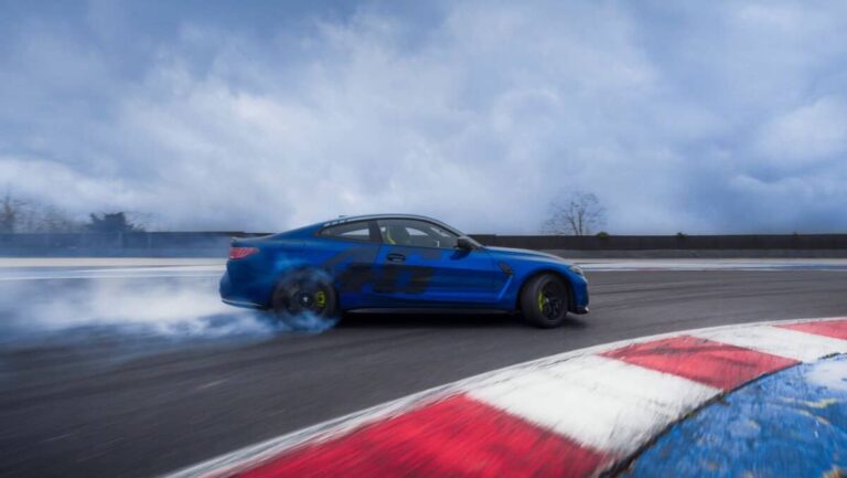 BMW M4 VR46: Tributo Exclusivo a Valentino Rossi por su 46º Aniversario