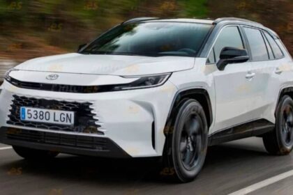 Toyota supera a Volkswagen y se mantiene líder mundial en ventas.