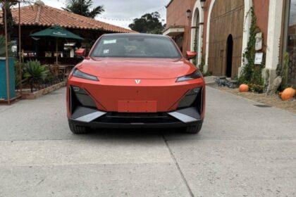 China Controla el 77% del Mercado de Vehículos Electrificados