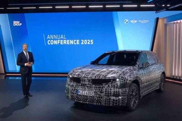 Confirmado el BMW iX3 2026 en septiembre y más de 40 modelos para 2027