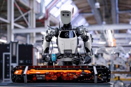 Humanoides de Mercedes-Benz sustituirán empleos en 2030