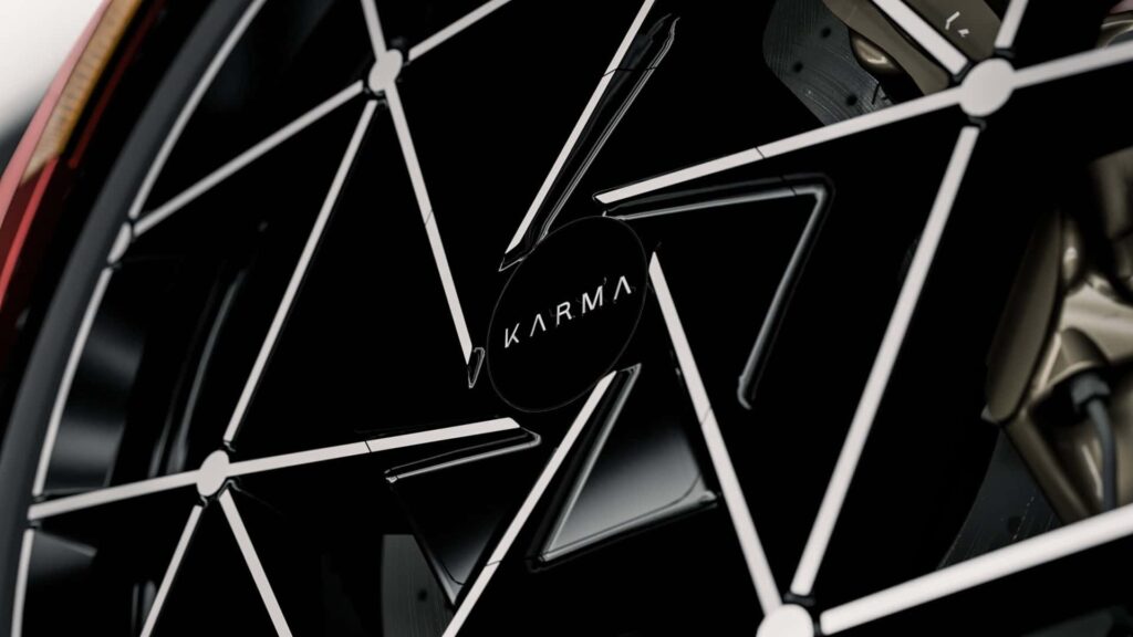 Karma Amaris: El Nuevo Coupé Eléctrico de Autonomía Extendida 4 karma amaris wheel