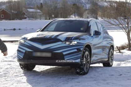 Mercedes-Benz GLC EV 2027: Más Tecnología y Lujo, Menos Camuflaje