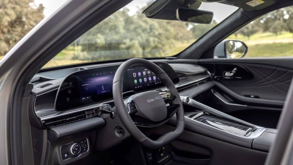 Omoda 9 SHS: El SUV híbrido Enchufable que Rompe Esquemas 4 Omoda 9 SHS interior
