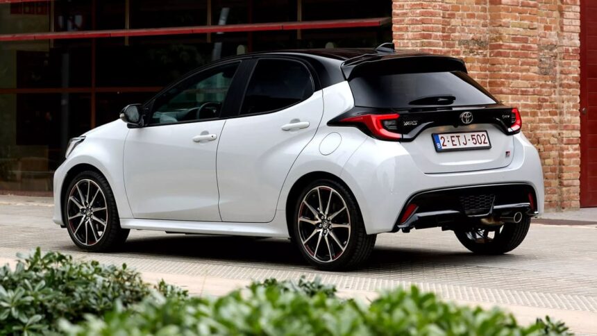 Toyota confirma que el Yaris eléctrico llegará, pero aún no está listo.