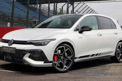 Volkswagen Golf GTI 50 Aniversario: La Leyenda Renace en Edición Especial