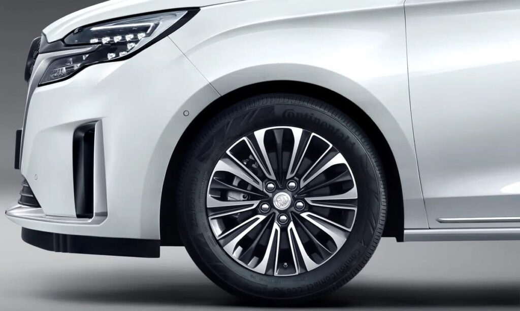 Buick GL8 Lu Shang 2025: La Van híbrida enchufable que redefine el lujo en China 2 Buick GL8 MY2023 3.jpg