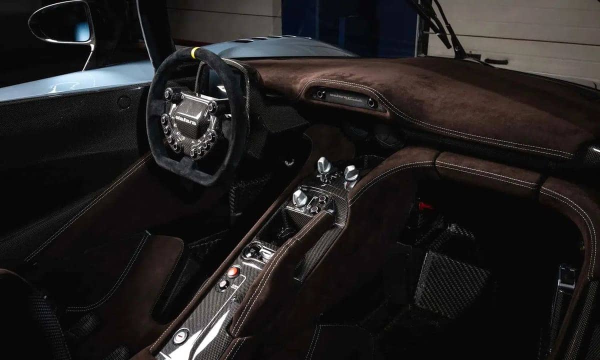Dallara Stradale 2025: Una evolución que desafía las reglas del juego deportivo 3 Dallara Stradale 2025 interior