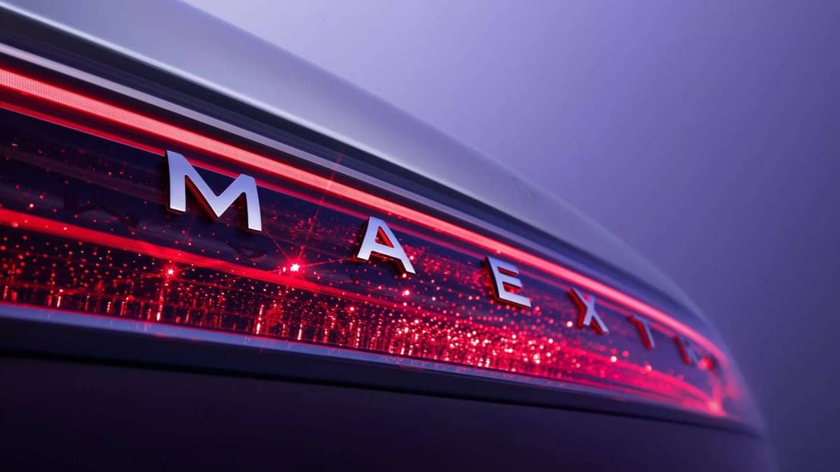Huawei Maextro S800: El Sedán de Ultra-Lujo que Quiere Robarle el Trono a Rolls-Royce 6 Huawei Maextro S800 luz tracera