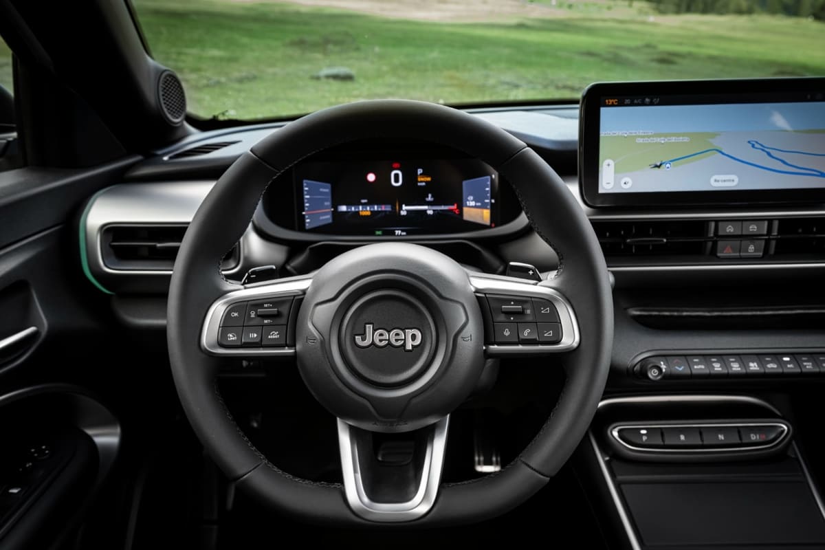 Jeep Avenger: Ya está en la región y se encienden las alarmas en el segmento B-SUV 4 Jeep Avenger cluster