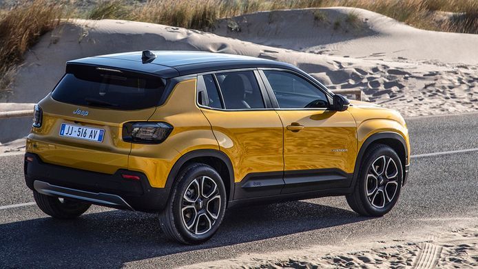 Jeep Avenger: Ya está en la región y se encienden las alarmas en el segmento B-SUV 5 Jeep Avenger 2024 atrás y lateral