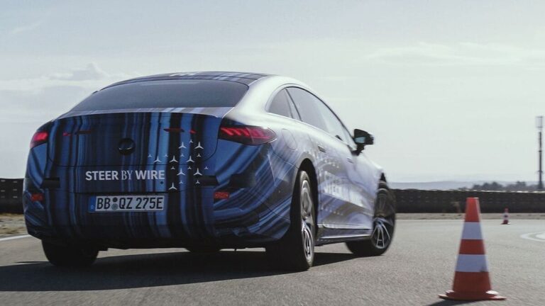 Mercedes EQS 2026: Innovadora dirección electrónica para una conducción excepcional