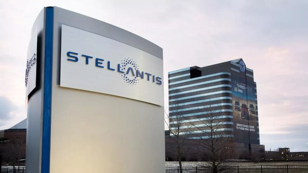 Stellantis enfrenta una caída del 14% en ingresos durante el primer trimestre de 2025: ¿crisis temporal o cambio de dirección? 2 Stellantis