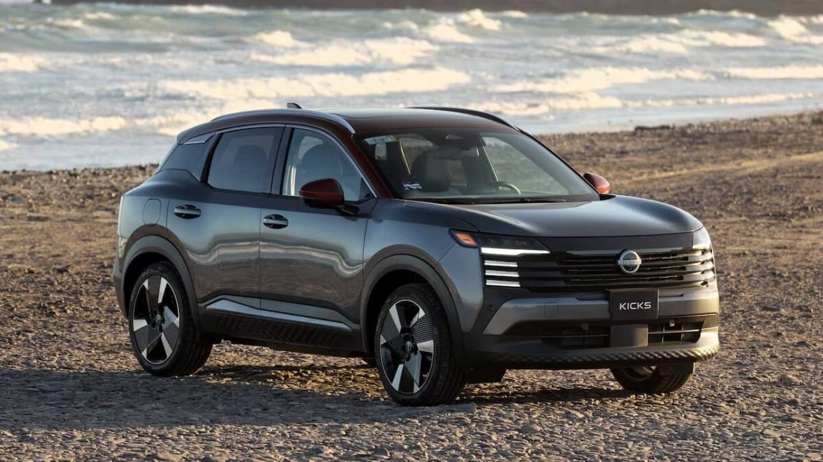 4 de los 5 autos más vendidos en México son Nissan: ¿Por qué arrasan? 5 Nissan Kicks 2025 frente