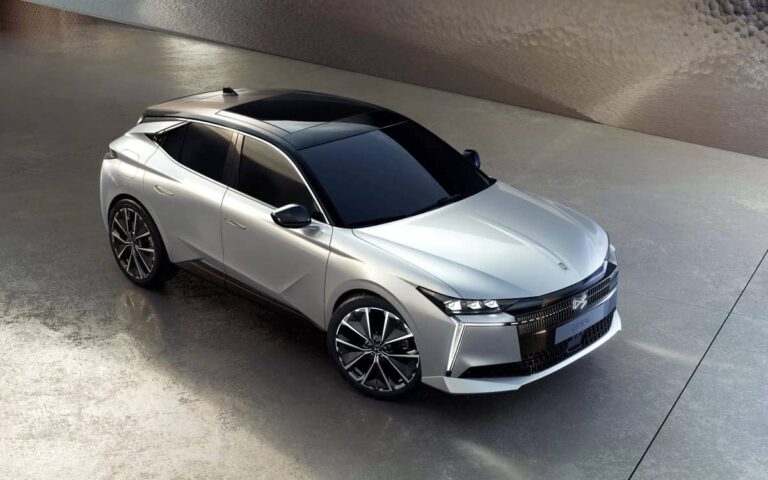 DS No. 4 2025: El hatchback francés se electrifica y se vuelve más audaz