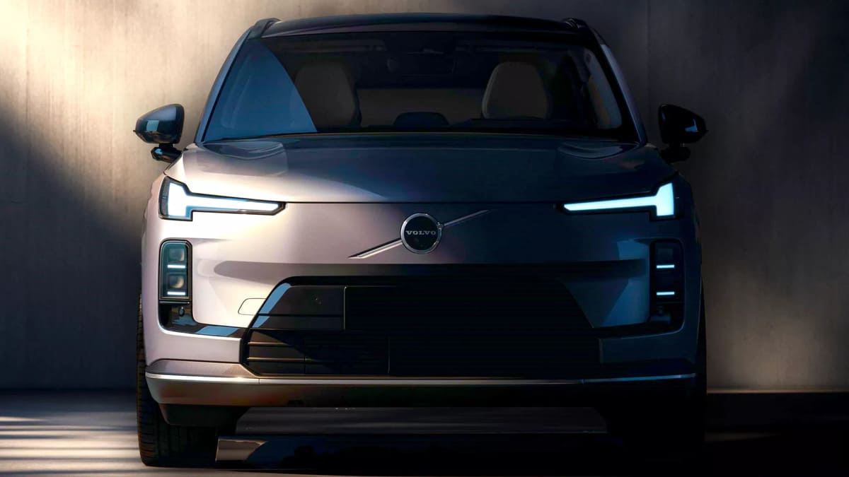 El Volvo XC70 regresa en 2026, pero no como lo recuerdas: nuevo SUV híbrido 5 Volvo XC70 2026 Teaser 0004