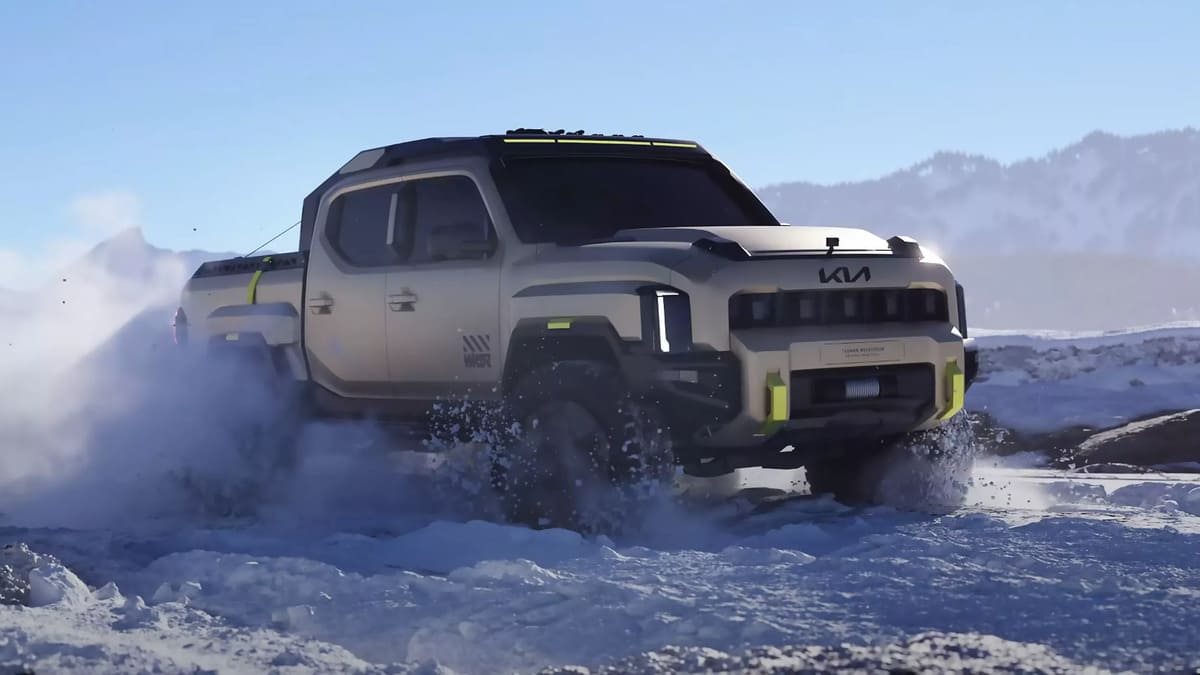 Kia Tasman: El Pickup Que Nadie Esperaba También Híbrida Sorprenderá a Todos 4 Kia Tasman Weekender Híbrida en movimiento